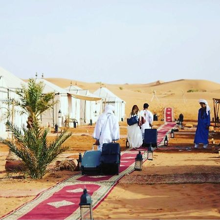 מרזאוגה Sahara Luxury Tented Camp מראה חיצוני תמונה