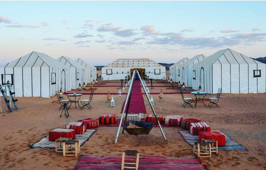 מרזאוגה Sahara Luxury Tented Camp מראה חיצוני תמונה