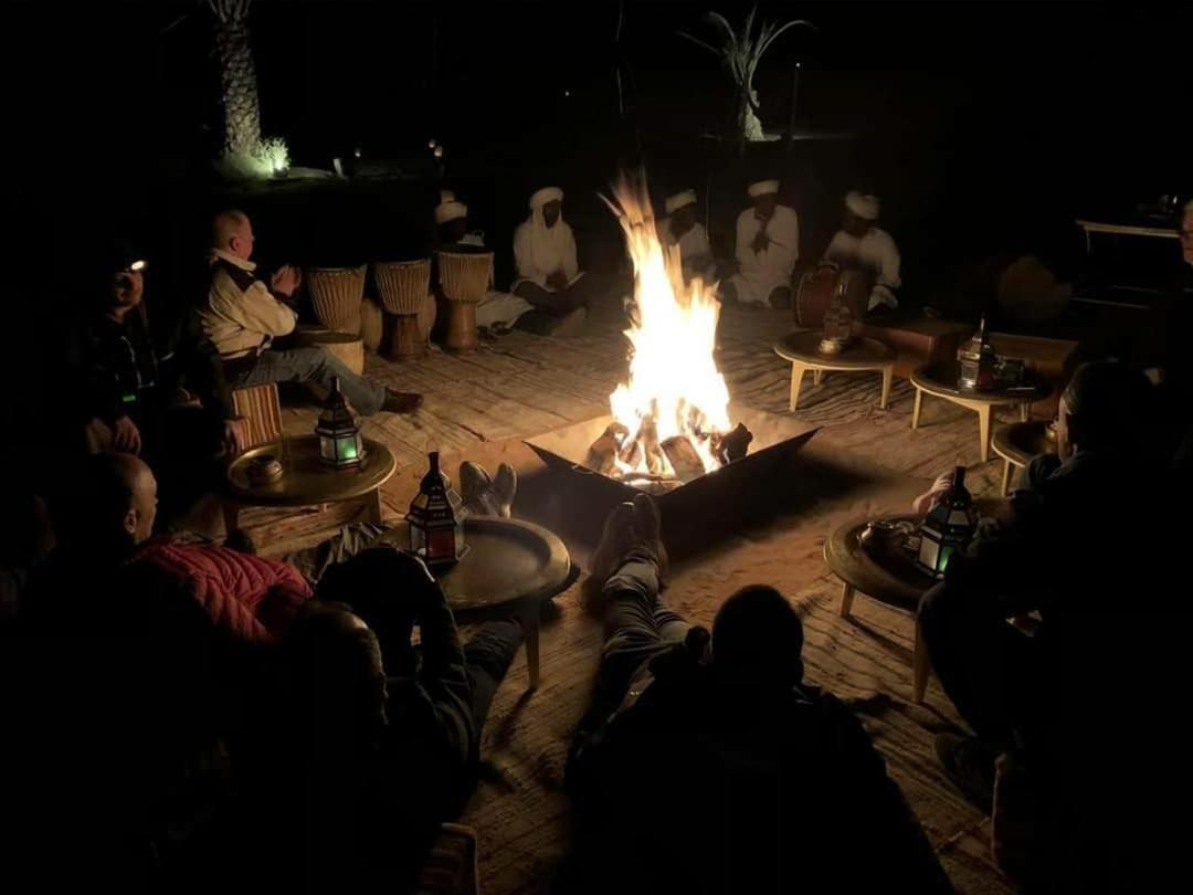 מרזאוגה Sahara Luxury Tented Camp מראה חיצוני תמונה