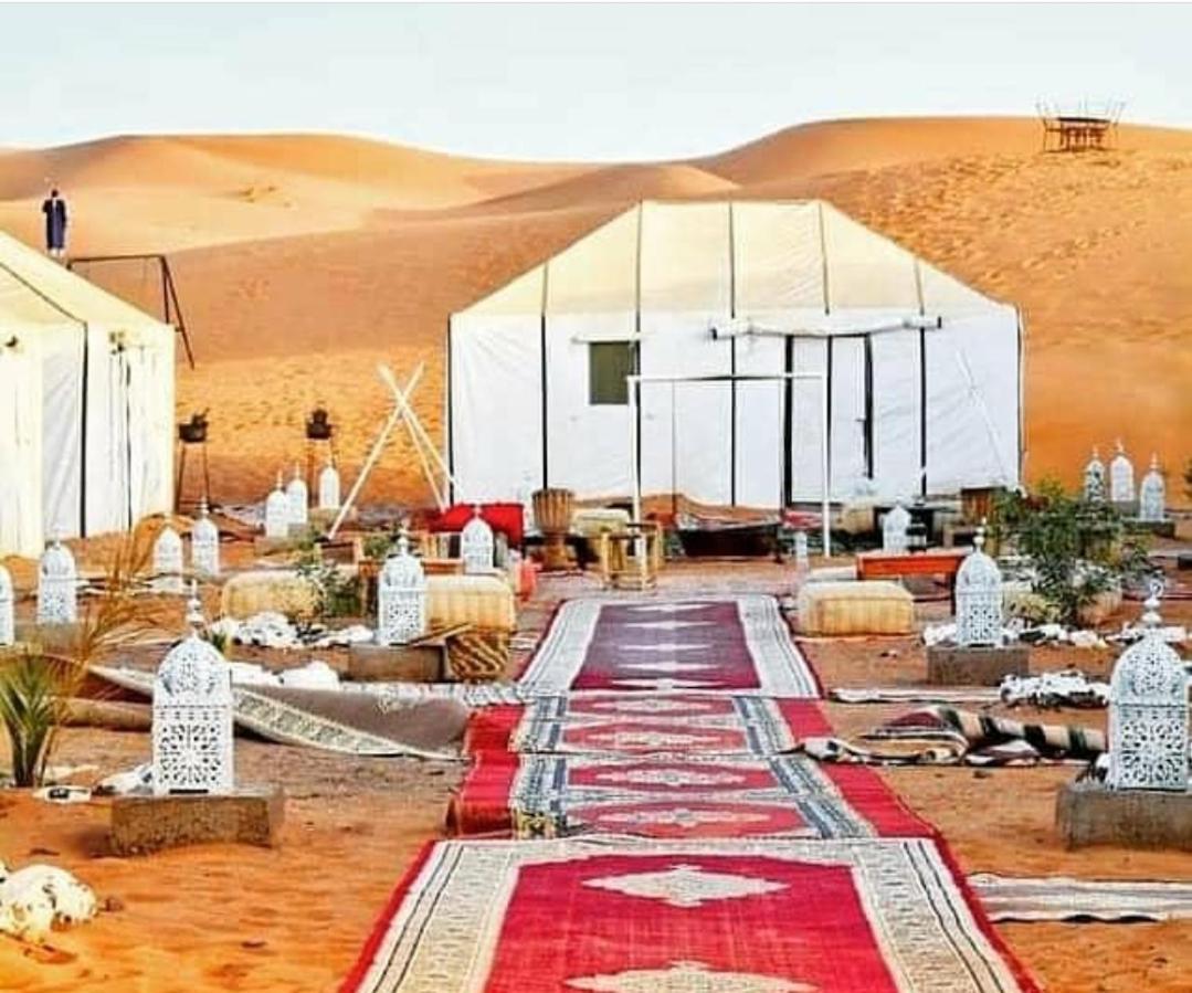 מרזאוגה Sahara Luxury Tented Camp מראה חיצוני תמונה